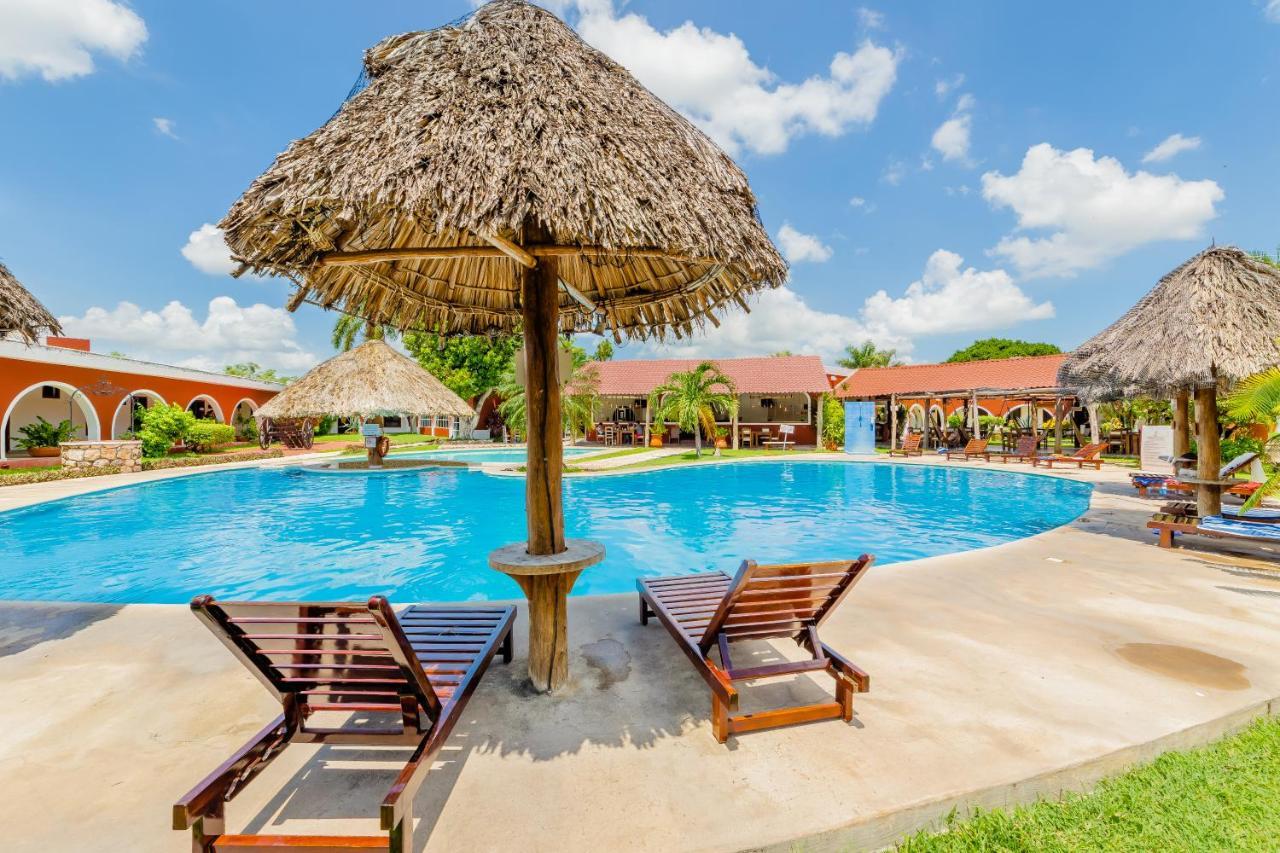 Hacienda Inn Merida Bagian luar foto