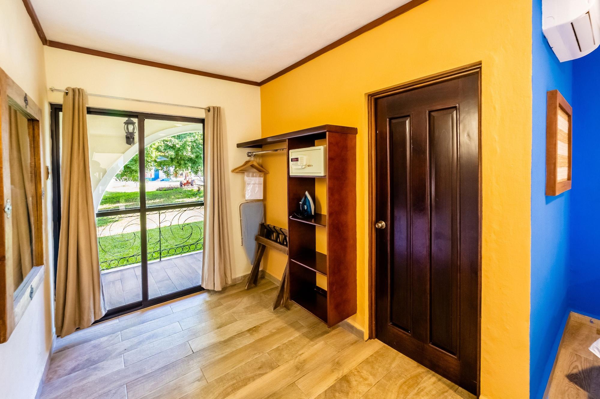 Hacienda Inn Merida Bagian luar foto